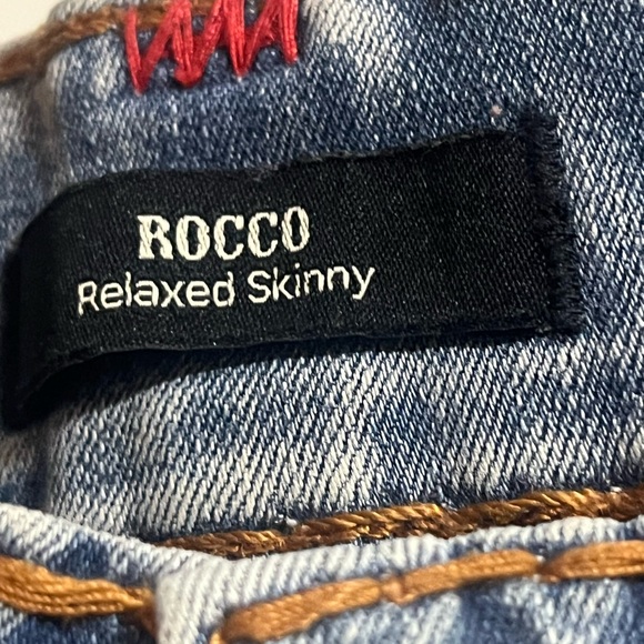 True Religion Light Blue Rocco Relaxed Skinny Jeans with Red Stitching Sz 31 Men - Picture 7 of 10